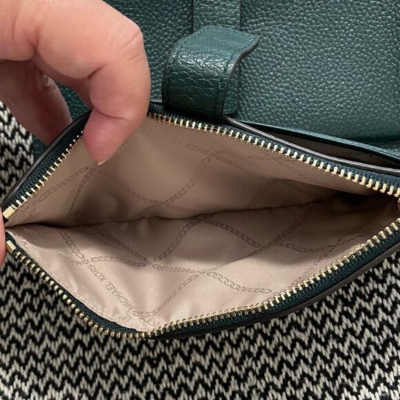 Michael Kors Double Zip Wallet/Phone Case Wristlet Green Leather - Picture 7 of 14